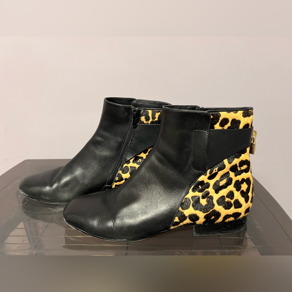 Michael Kors LEATHER Hair-On LEOPARD Gold LOCK Bootie 8.5 Women